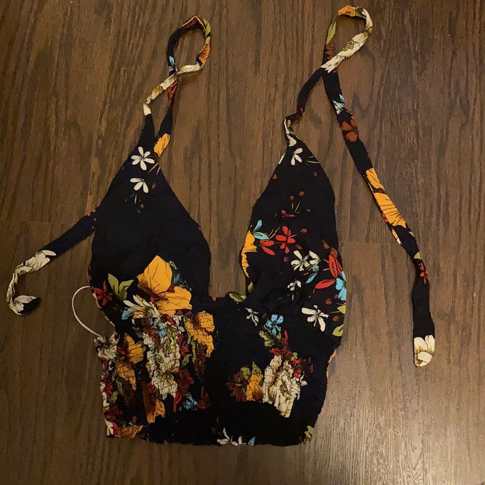 Summer Halter Size L but Fits M